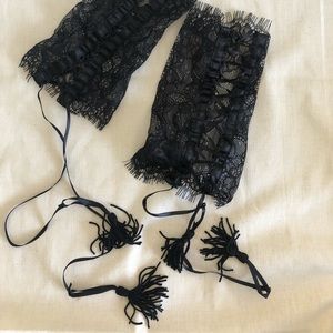 Maison Close Villa Satine Lace Cuffs (New)
